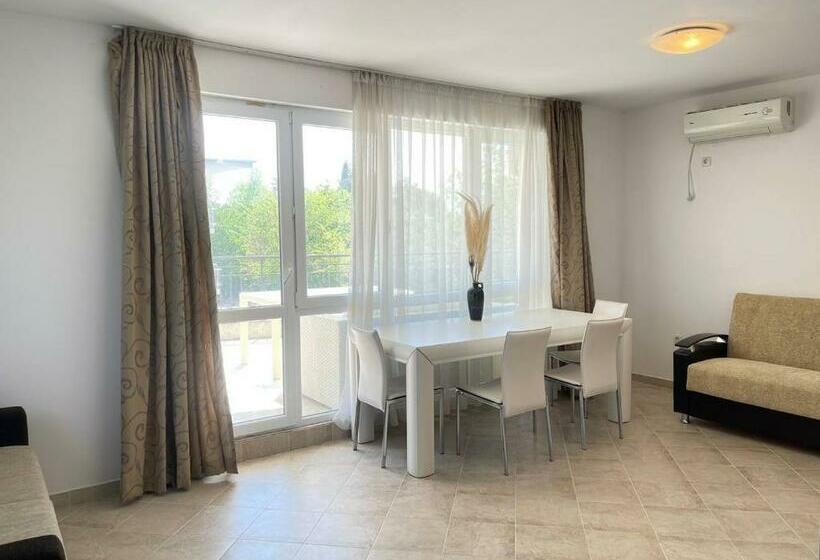 آپارتمان 1 خوابه با تراس, Ravda Family Resort. Park&sea