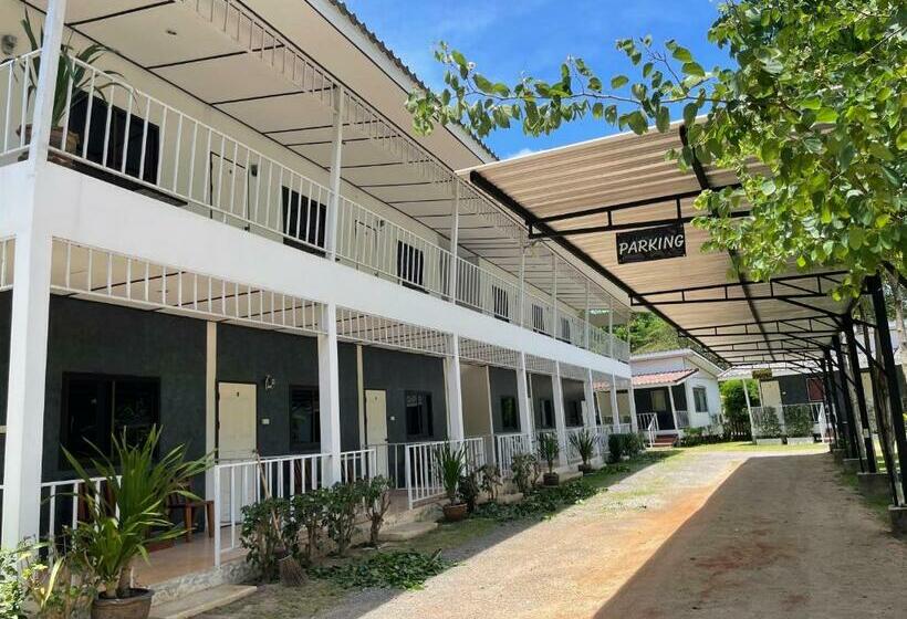 标准间, บ้านระการีสอร์ต