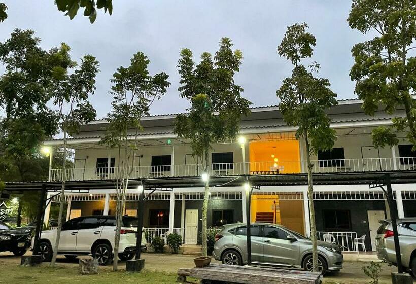 Номер Стандарт, บ้านระการีสอร์ต