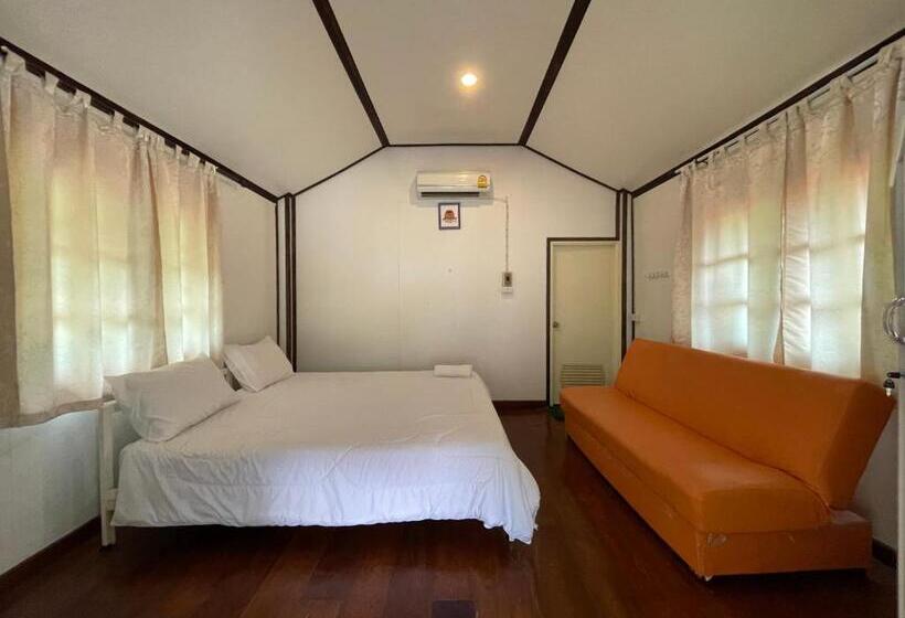 Дом 1 Спальня, บ้านระการีสอร์ต