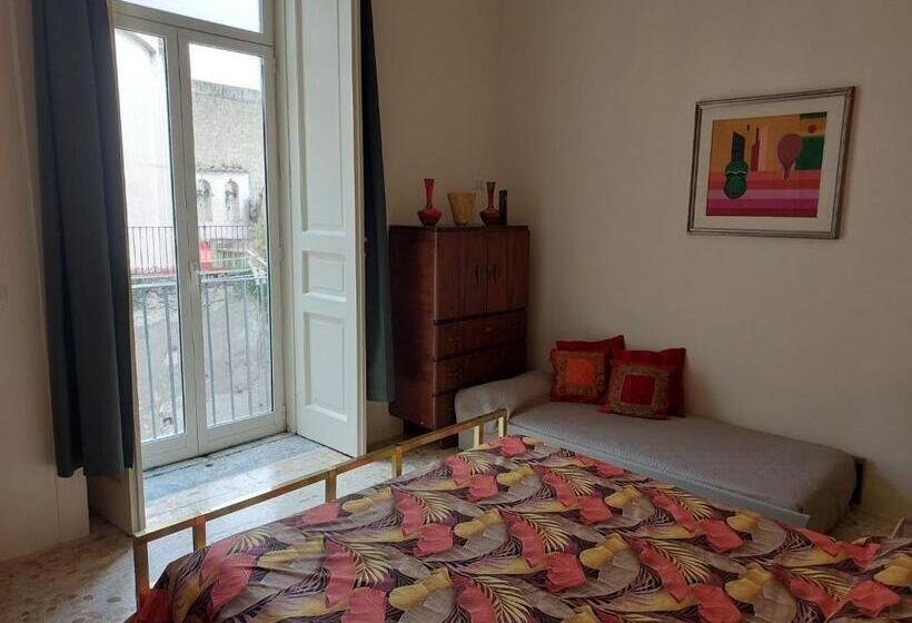 اتاق استاندارد با تخت بزرگ, B&b Palazzo Carafa Di Montorio