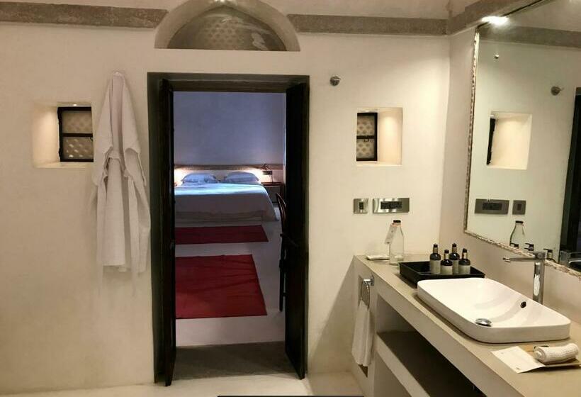 ガーデンビュースタンダードルーム, Deeppura Garh