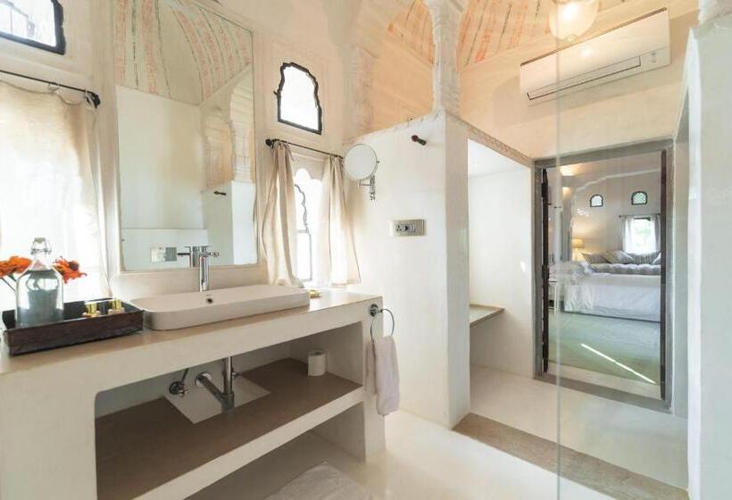 ガーデンビュースタンダードルーム, Deeppura Garh