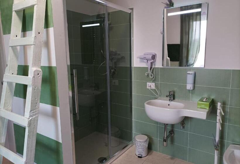 스탠다드 룸, La Sosta In Lunigiana