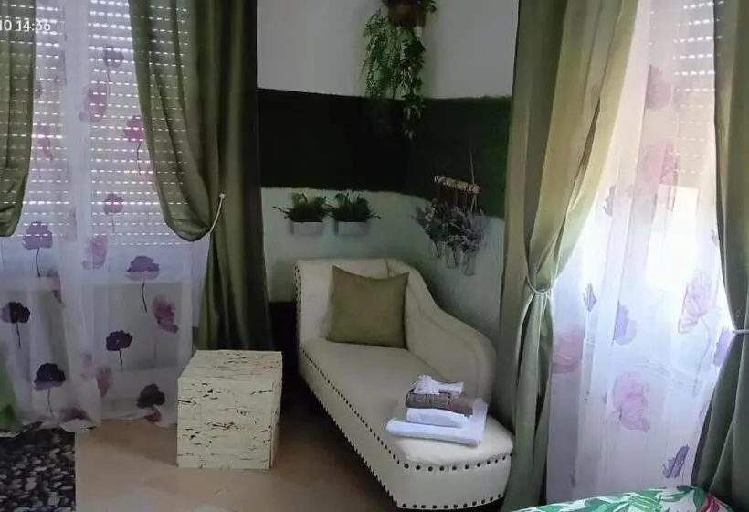 Standard Yhden Hengen Huone, La Sosta In Lunigiana