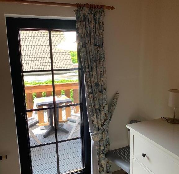 Номер Стандарт с Балконом, B&b Oostkapelle Aan Zee