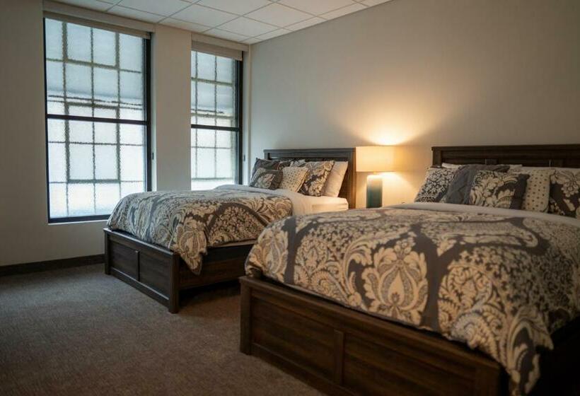 غرفة قياسية, The Alonzo Ward