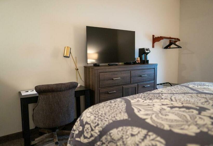 غرفة قياسية سرير كينج, The Alonzo Ward