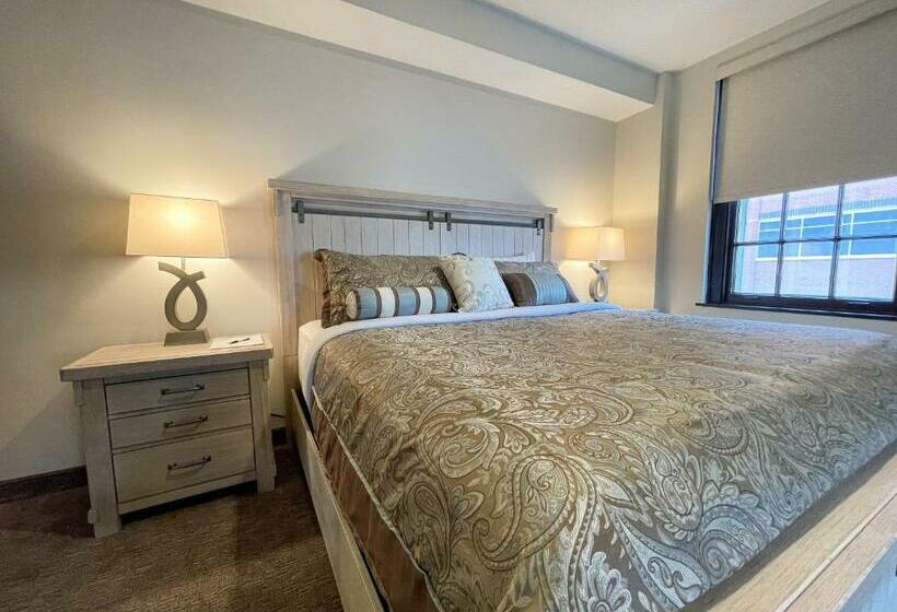 جناح, The Alonzo Ward