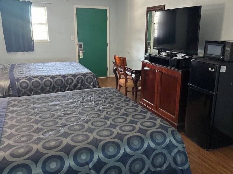 Номер Deluxe, Tanglewood Motel