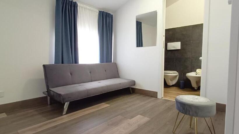 带城市景观的高级房间, Ar San Salvo B&b