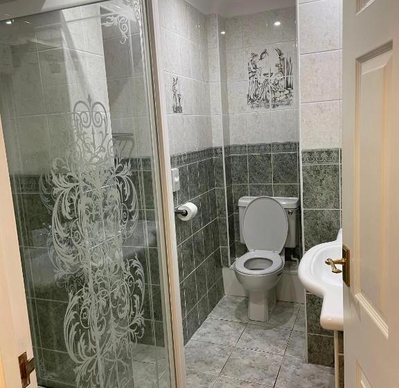 اتاق استاندارد با تخت بزرگ, The Cottage Inn