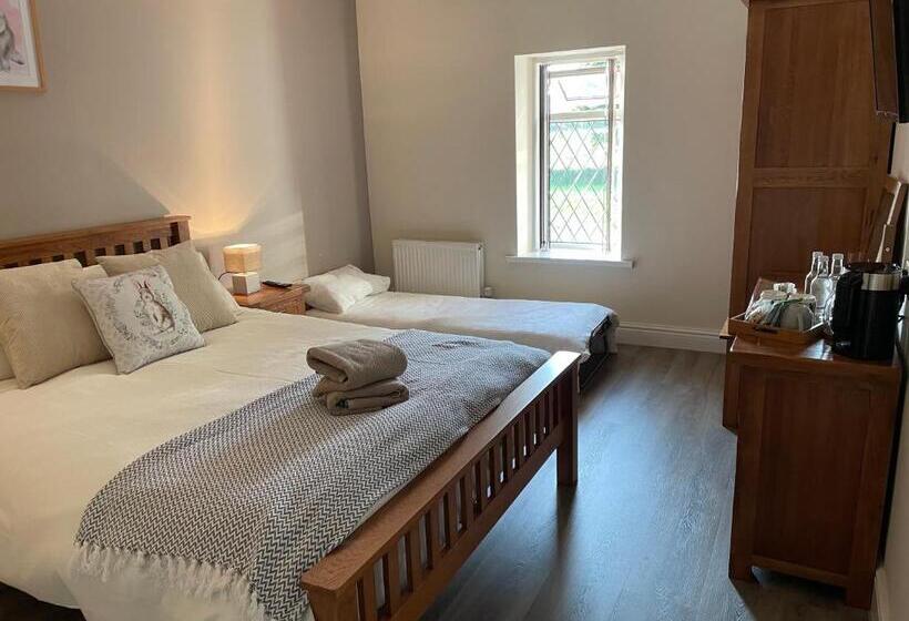 اتاق استاندارد با تخت بزرگ, The Cottage Inn