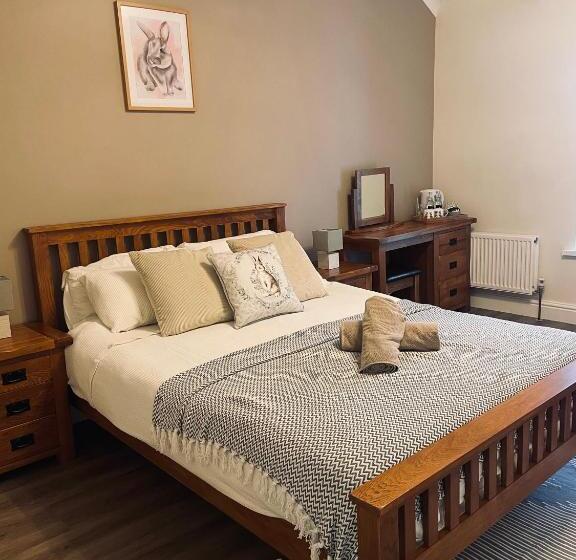 اتاق استاندارد, The Cottage Inn