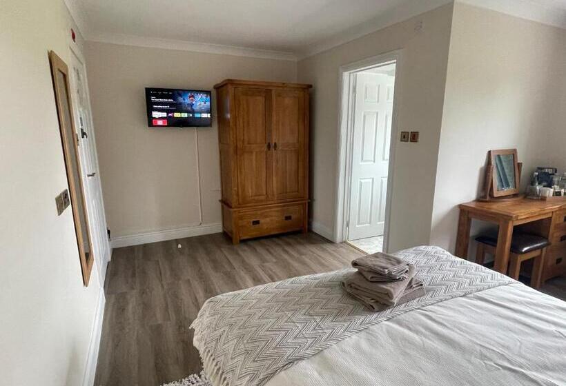 اتاق استاندارد با تخت بزرگ, The Cottage Inn