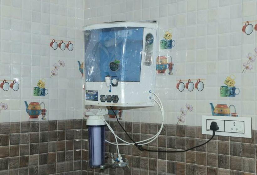 דירת שני חדרים, Rose Villa