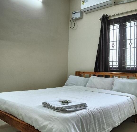 דירת שני חדרים, Rose Villa