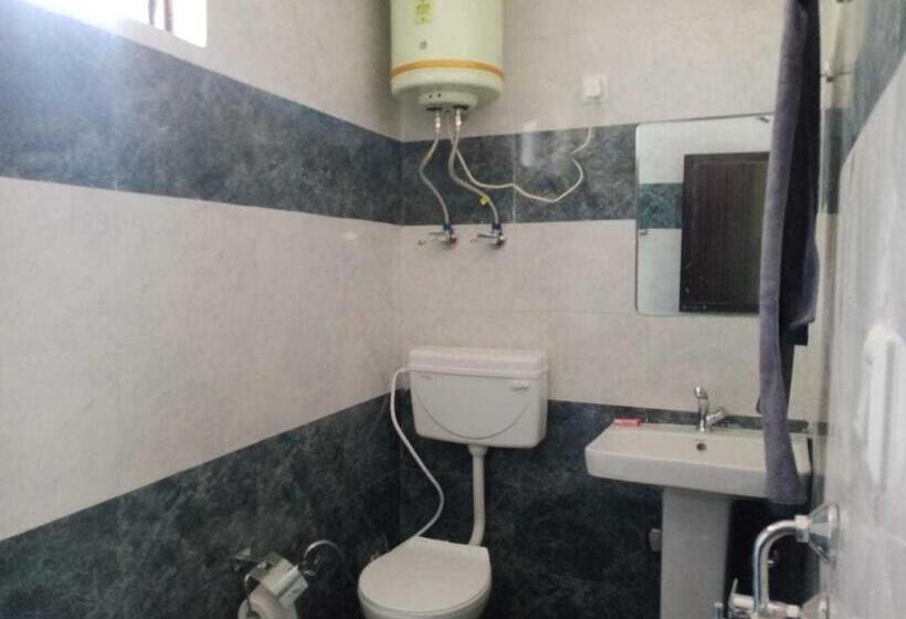Трехместный Номер Классика, Oyo 81211 Ss Guest House