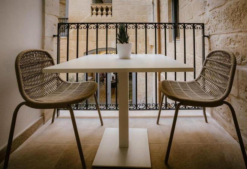 اتاق لوکس با تخت بزرگ, Ibb Hotel Palazzo Bettina Malta