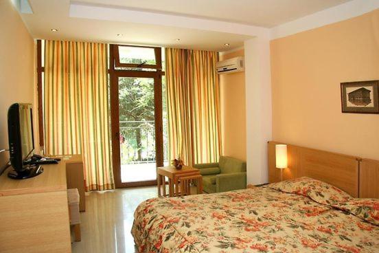 غرفة قياسية مزوَّدة بشُرفة, Oasis Park Hotel   New Managment