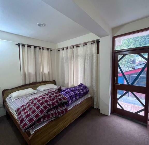 اتاق استاندارد با چشمانداز دریاچه, The Cosmic Rajasthan