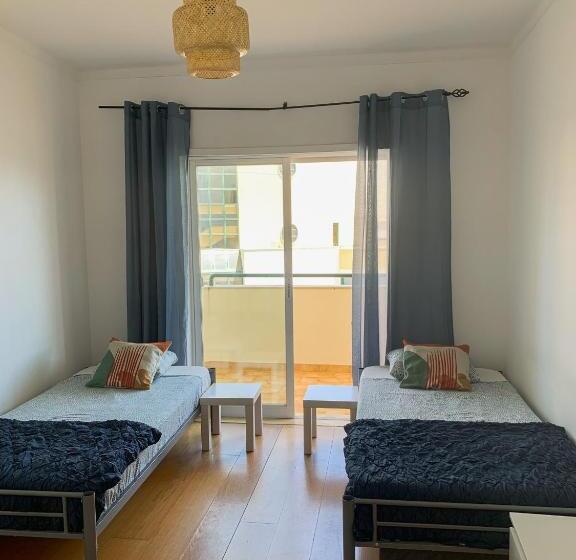 Номер Стандарт Вид на Город, Wakeup Triplex House