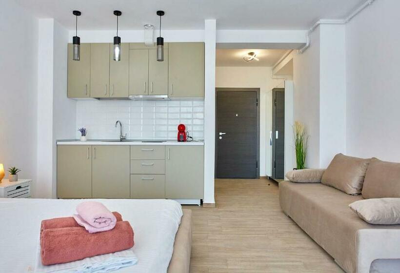 إستديو قياسى مزود بشرفة, Grup Casa Del Mar