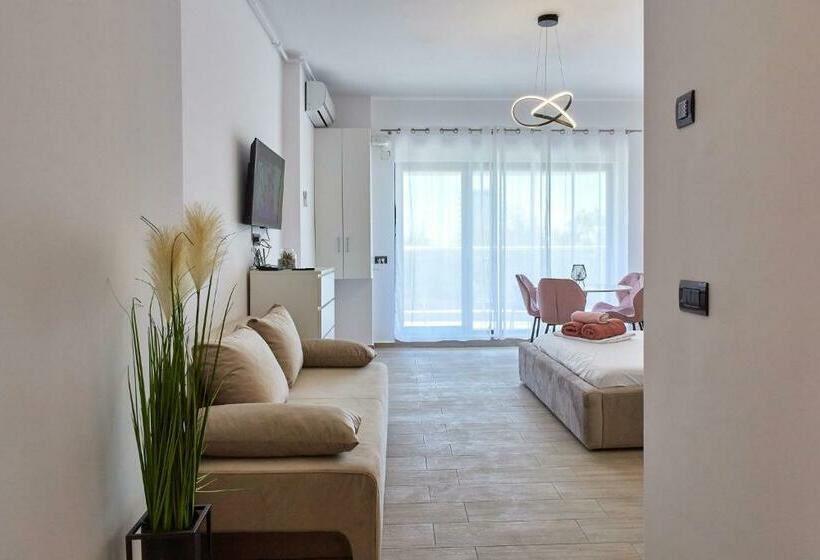 إستديو قياسى مزود بشرفة, Grup Casa Del Mar