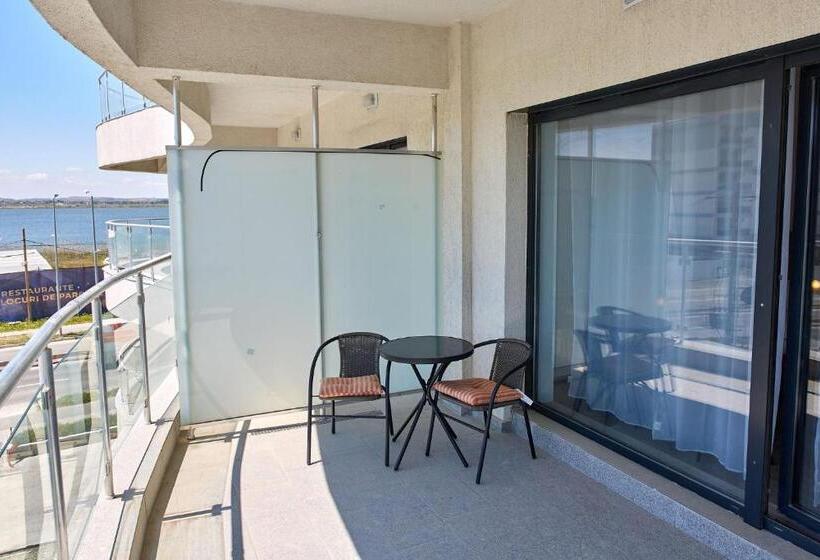 إستديو قياسى مزود بشرفة, Grup Casa Del Mar