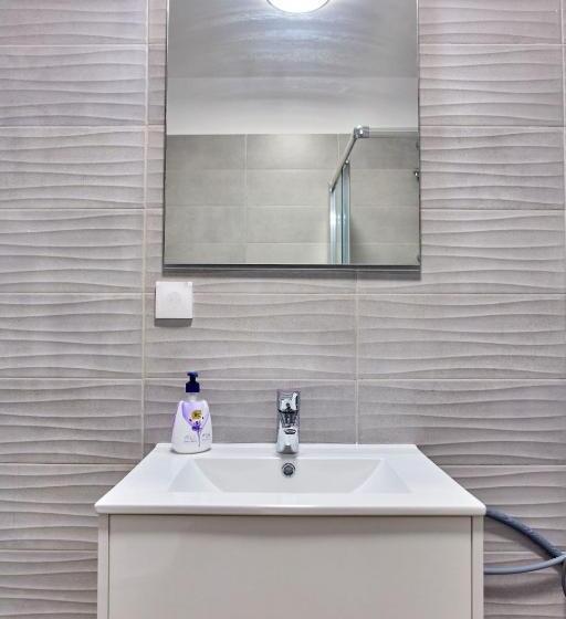 إستديو قياسى مزود بشرفة, Grup Casa Del Mar