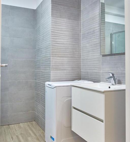 استودیوی لوکس, Grup Casa Del Mar