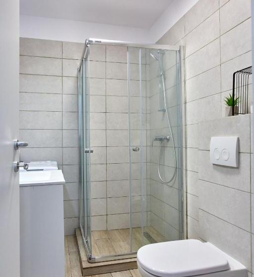 استودیوی استاندارد, Grup Casa Del Mar