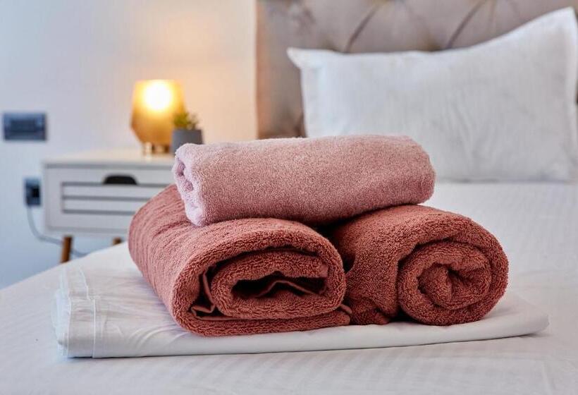 إستديو قياسى مزود بشرفة, Grup Casa Del Mar