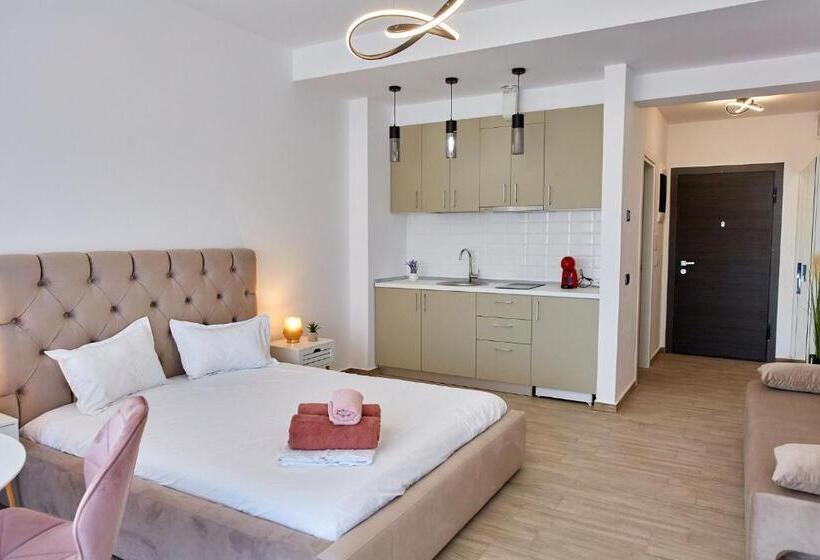 إستديو قياسى مزود بشرفة, Grup Casa Del Mar