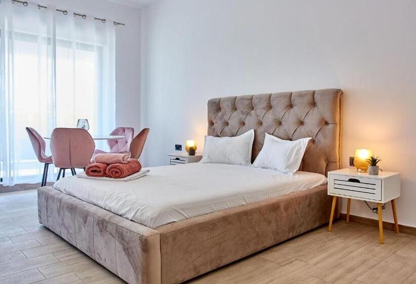 إستديو قياسى مزود بشرفة, Grup Casa Del Mar