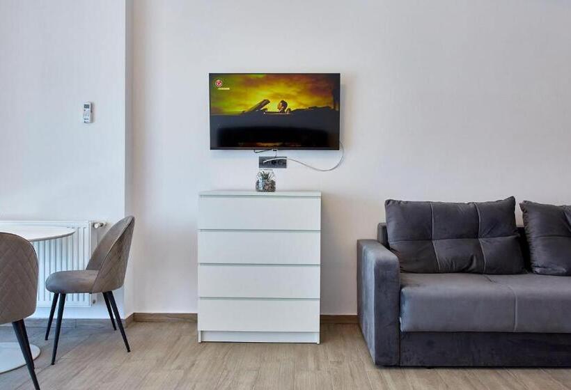 إستوديو ديلوكس, Grup Casa Del Mar