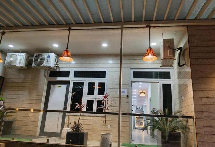 バルコニー付きデラックスルーム, Grand Mala