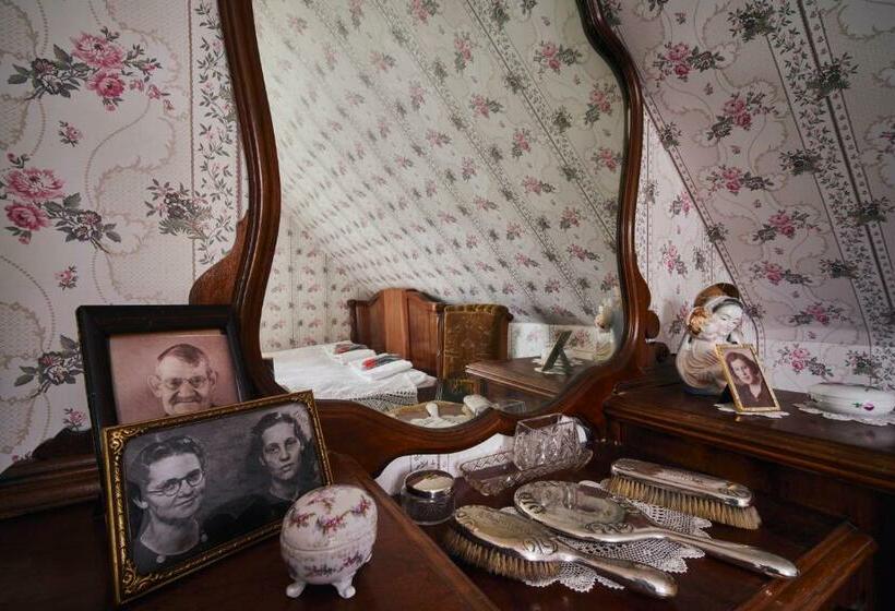 غرفة قياسية, Heima í Stovu