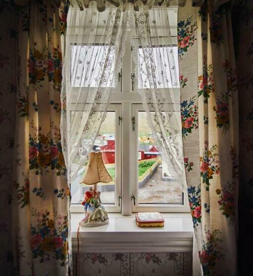 غرفة قياسية, Heima í Stovu