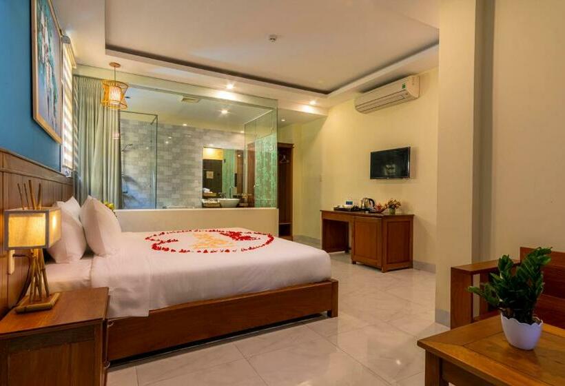 اتاق لوکس با چشم‌انداز باغ, Hoi An Heart Hostel Villa   Bespoke
