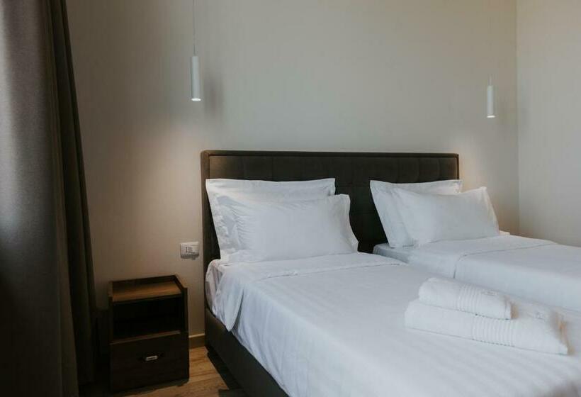 غرفة قياسية ذات إطلالة, Kroi Near Castle Entrance Castle And Town View