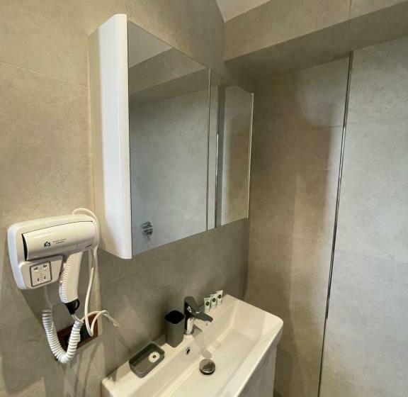 豪华家庭房间, Kroi Near Castle Entrance Castle And Town View