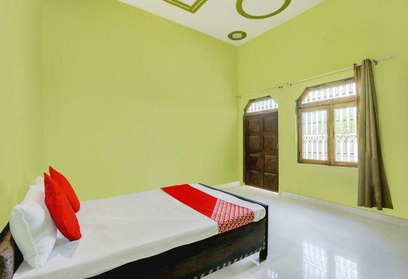 トリプルクラシックルーム, Oyo Flagship 81180 Maa Pitambara