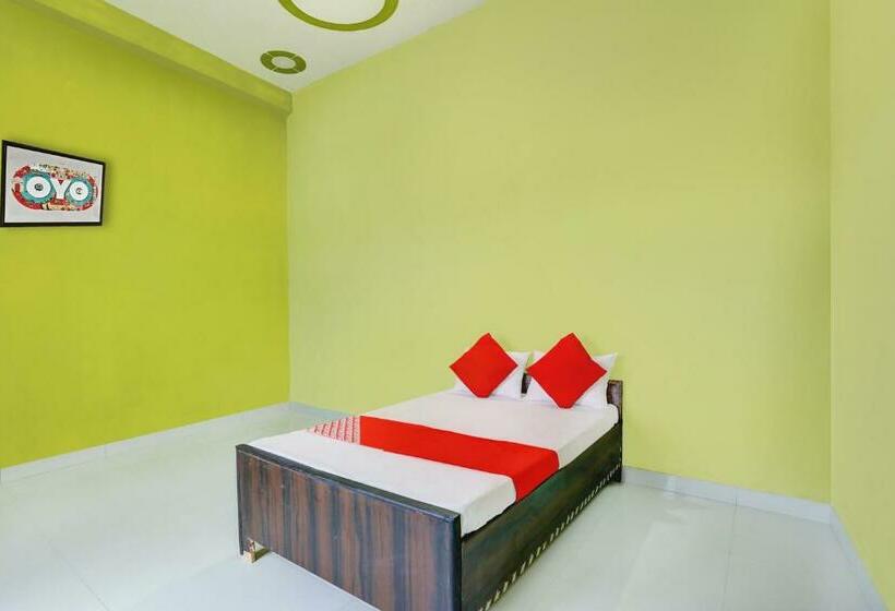 トリプルクラシックルーム, Oyo Flagship 81180 Maa Pitambara