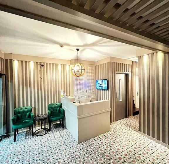 اتاق استاندارد سه نفره, Taksim Cetinkaya Suite