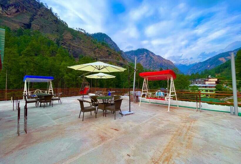 디럭스 룸, Winterline Resort, Kasol   A Four Star Luxury Resort