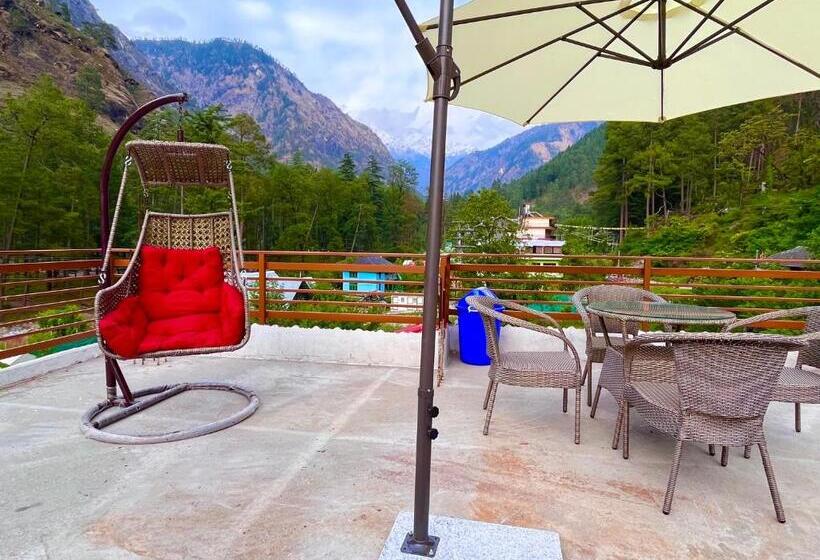 디럭스 룸, Winterline Resort, Kasol   A Four Star Luxury Resort