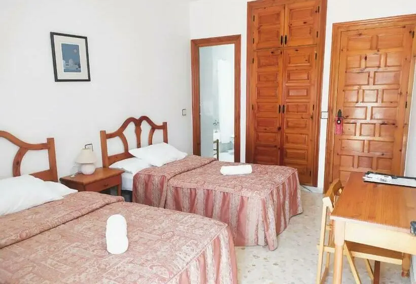 اتاق استاندارد با تراس, Hostal Casa Emilio
