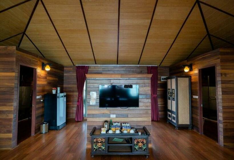 豪华湖景房, Ruknam Resort