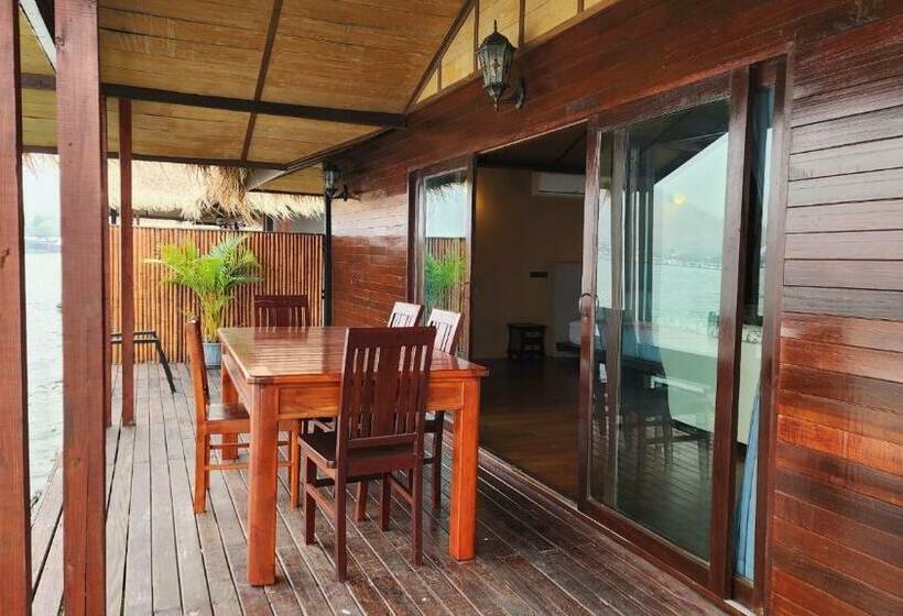 豪华湖景房, Ruknam Resort